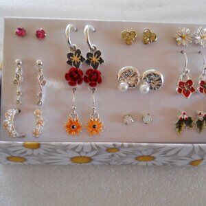 Vintage Avon - Flowers of the Month Earrings Gift Set     8-30